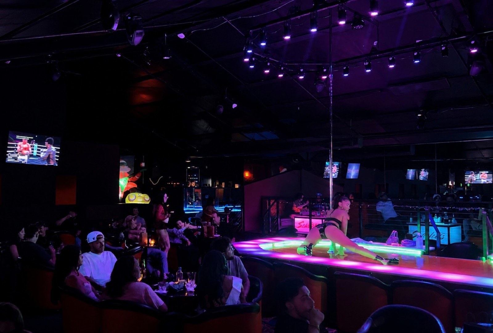 Scarlett's Cabaret San Antonio strip club interior
